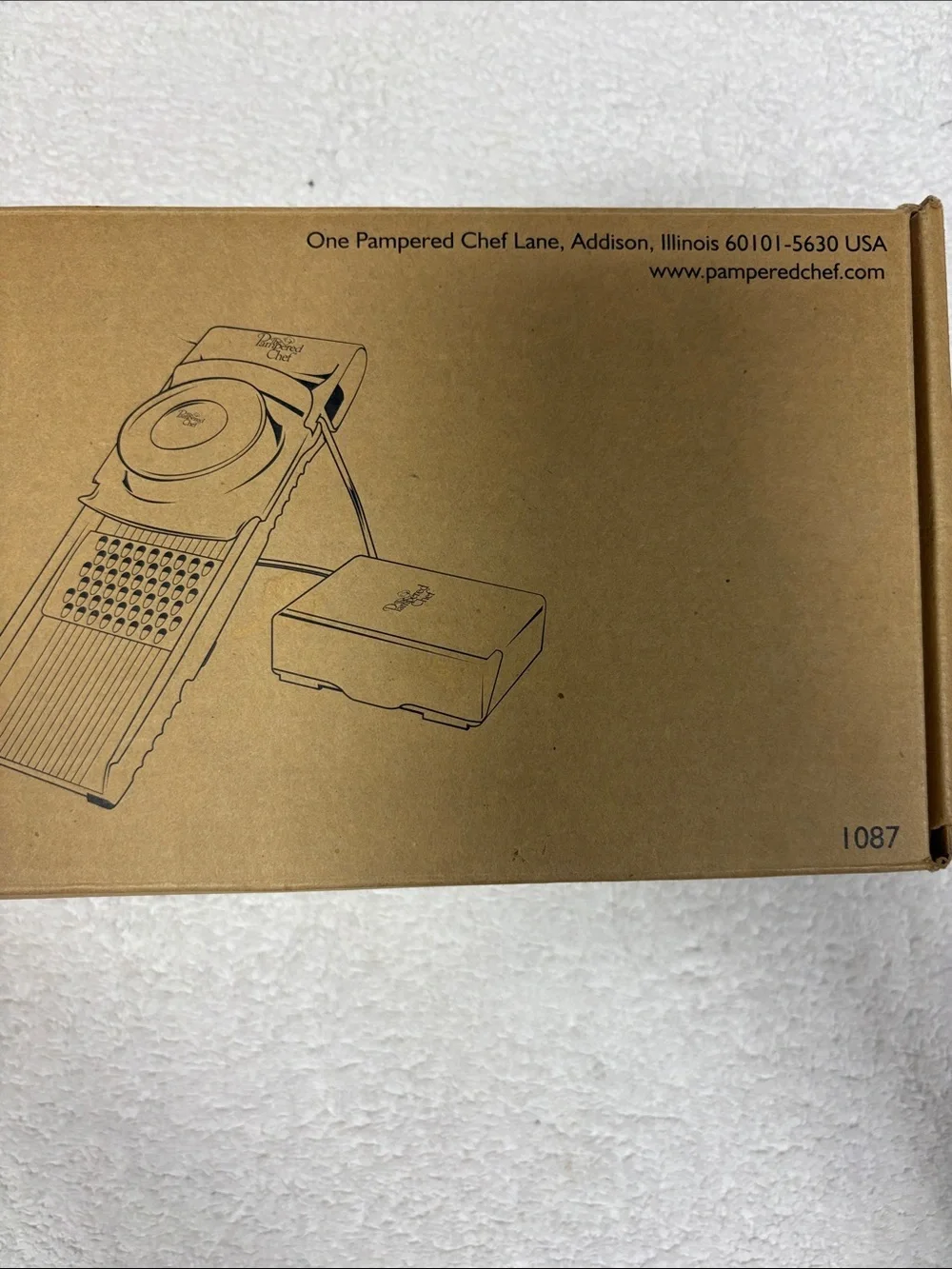 The Pampered Chef ultimate Plastic Mandoline Slicer with Multiple Blade Inserts